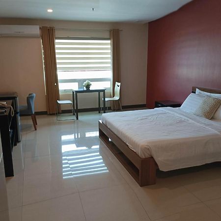 Ybc Grand Hotel Olongapo Eksteriør bilde