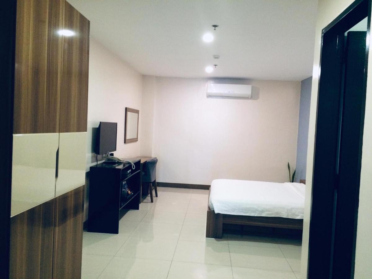 Ybc Grand Hotel Olongapo Eksteriør bilde