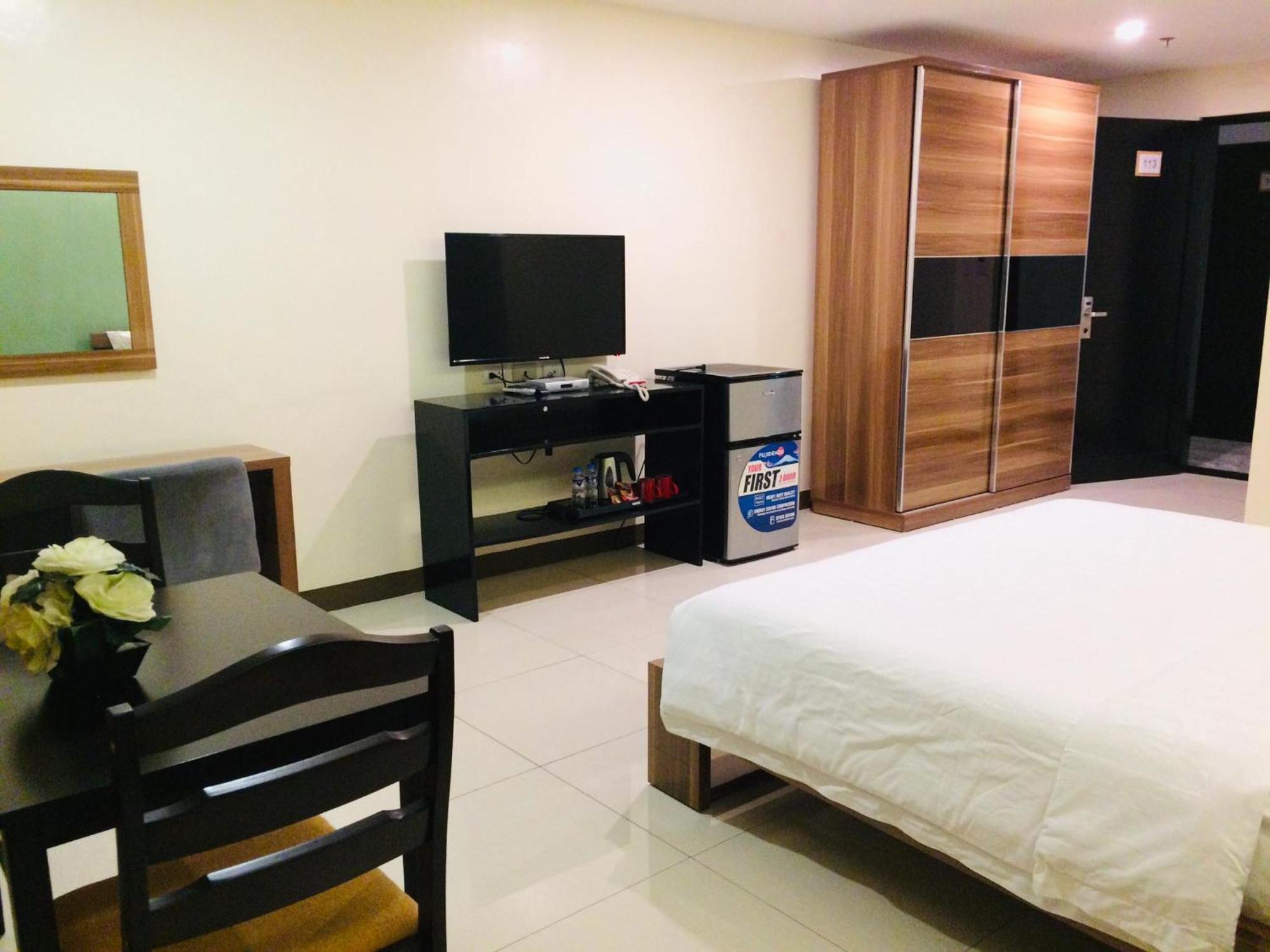 Ybc Grand Hotel Olongapo Eksteriør bilde