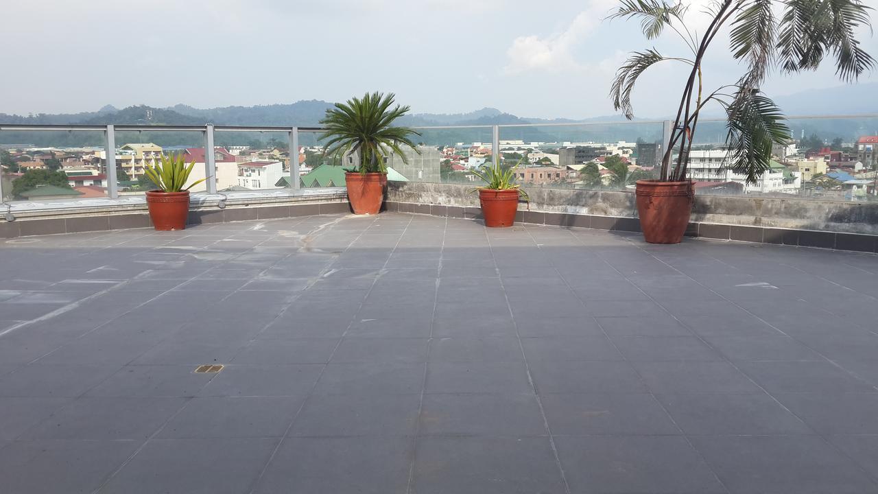 Ybc Grand Hotel Olongapo Eksteriør bilde