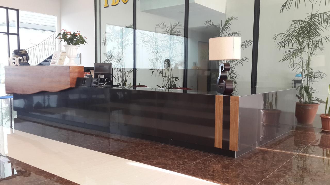 Ybc Grand Hotel Olongapo Eksteriør bilde